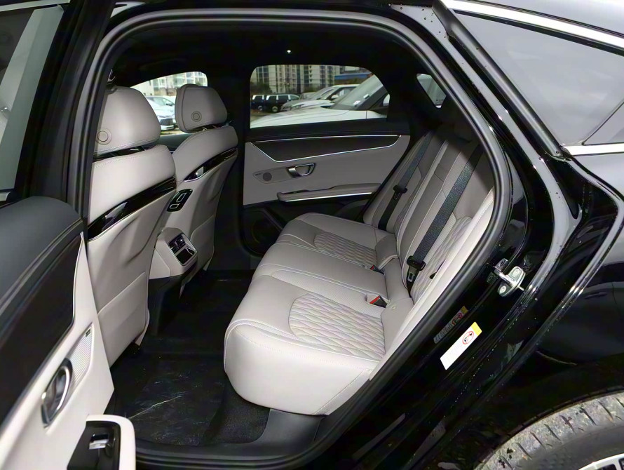 BYD Han DM-i 125KM Top 2025 BYD Han DM-i 125KM Top 2025