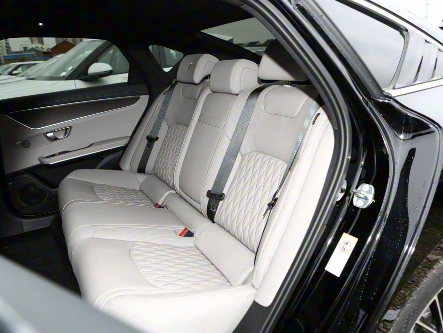 BYD Han DM-i 125KM Top 2025 BYD Han DM-i 125KM Top 2025