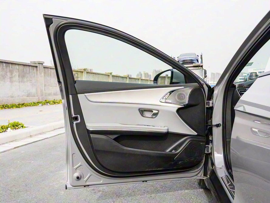 BYD Han DM-i 125KM Pre-Top 2025 BYD Han DM-i 125KM Pre-Top 2025