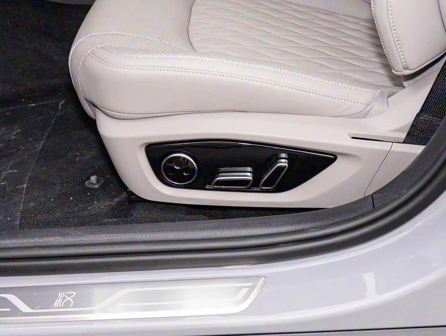 BYD Han DM-i 125KM Pre-Top 2025 BYD Han DM-i 125KM Pre-Top 2025