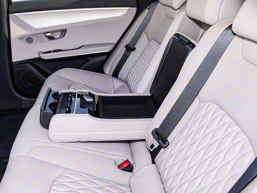 BYD Han DM-i 125KM Mid 2025 BYD Han DM-i 125KM Mid 2025