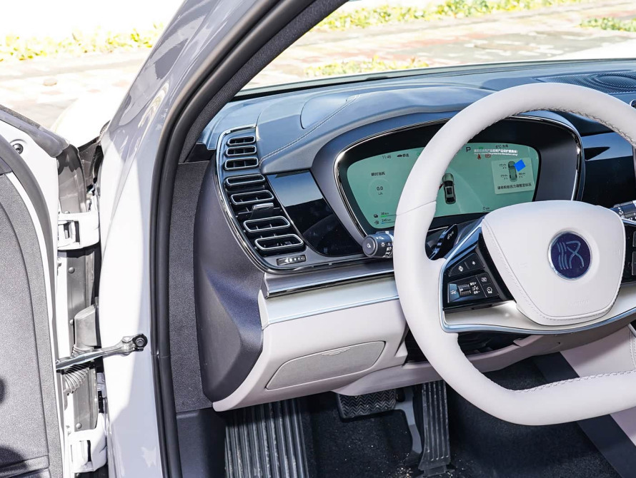 BYD Han DM-i 125KM Mid 2025 BYD Han DM-i 125KM Mid 2025