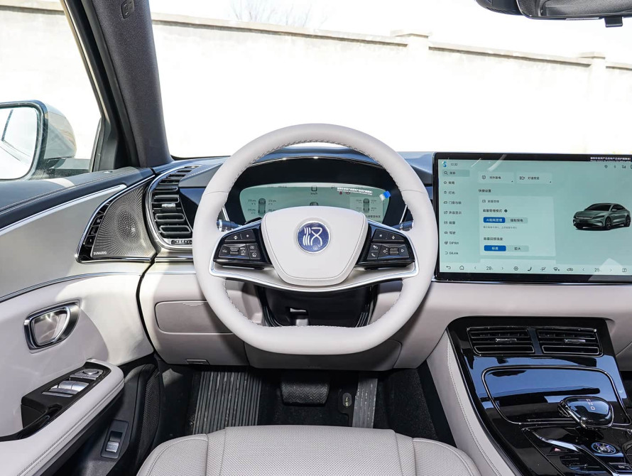 BYD Han DM-i 125KM Mid 2025 BYD Han DM-i 125KM Mid 2025