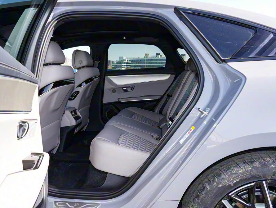 BYD Han DM-i 125KM Mid 2025 BYD Han DM-i 125KM Mid 2025