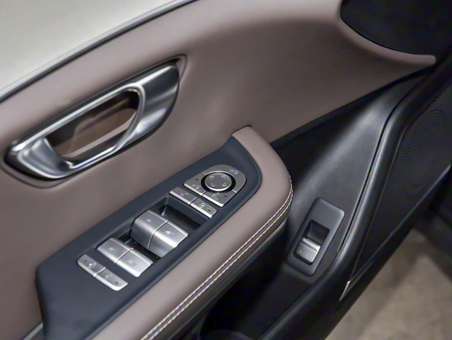 BYD Han DM-i 125KM Basic 2025 BYD Han DM-i 125KM Basic 2025