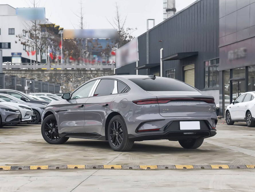 BYD Han DM-i 125KM Basic 2025 BYD Han DM-i 125KM Basic 2025