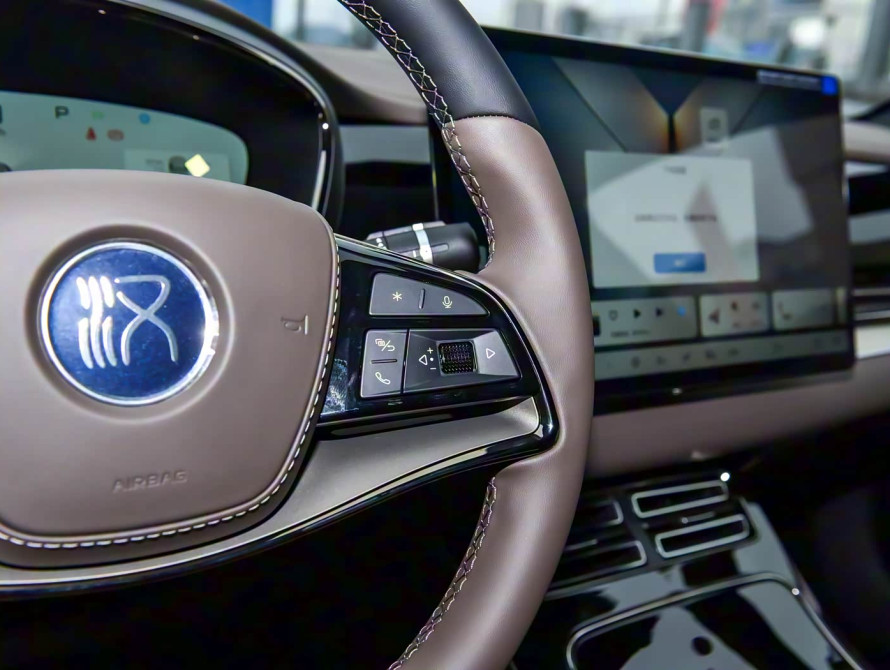 BYD Han DM-i 125KM Basic 2025 BYD Han DM-i 125KM Basic 2025