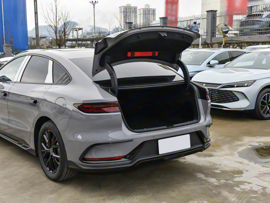 BYD Han DM-i 125KM Basic 2025 BYD Han DM-i 125KM Basic 2025