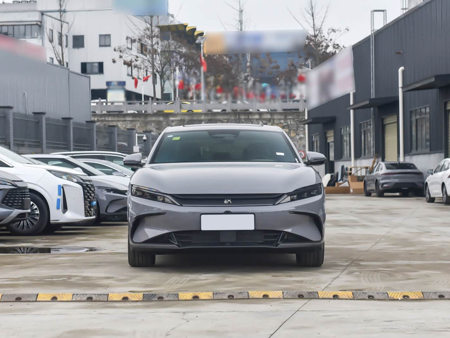 BYD Han DM-i 125KM Basic 2025 BYD Han DM-i 125KM Basic 2025