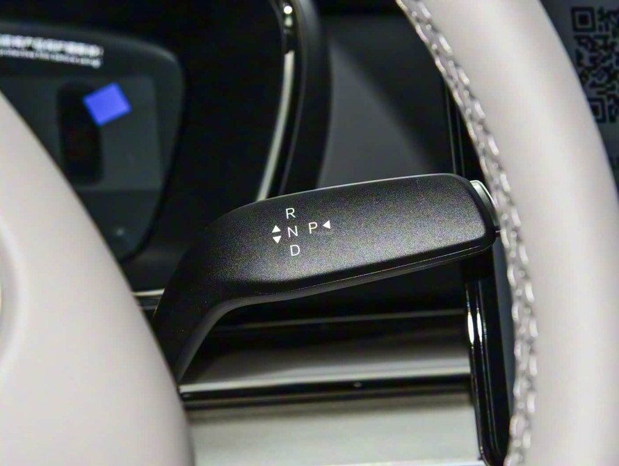 BYD Han DM-i 245KM Mid+ 2025 BYD Han DM-i 245KM Mid+ 2025
