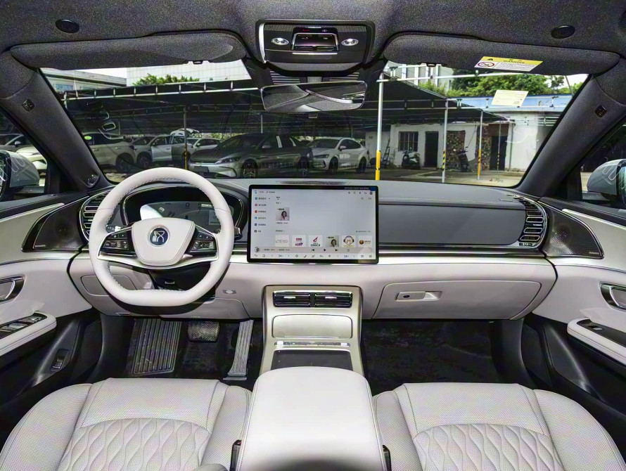 BYD Han DM-i 245KM Mid+ 2025 BYD Han DM-i 245KM Mid+ 2025