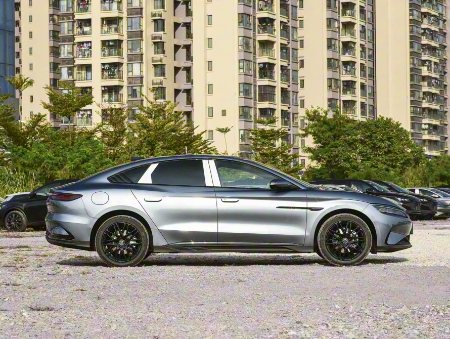 BYD Han DM-i 245KM Mid+ 2025 BYD Han DM-i 245KM Mid+ 2025