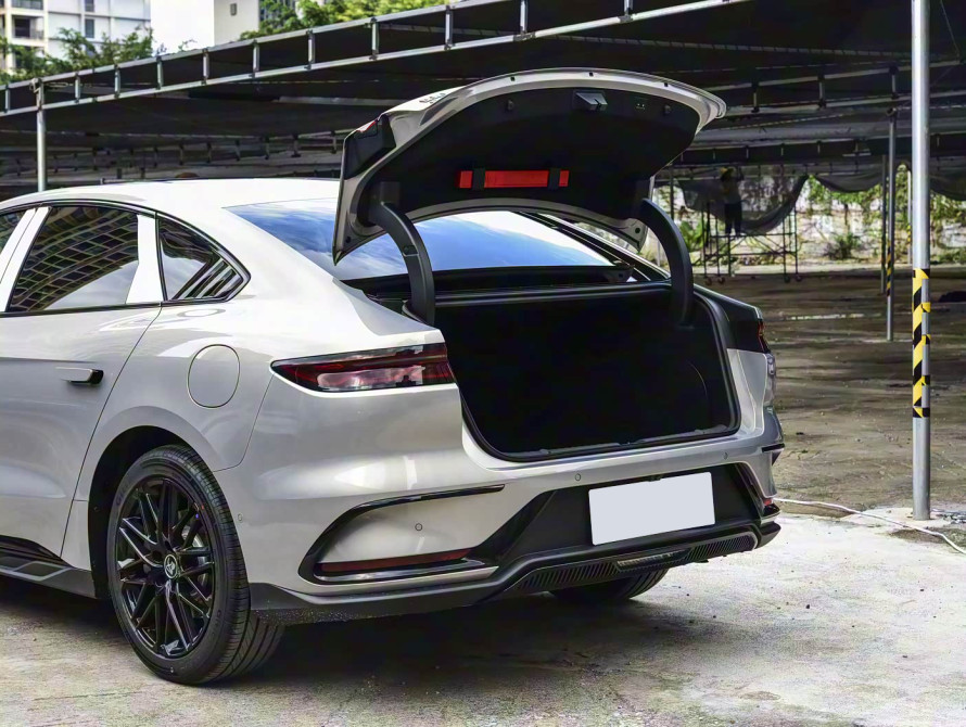 BYD Han DM-i 245KM Mid+ 2025 BYD Han DM-i 245KM Mid+ 2025