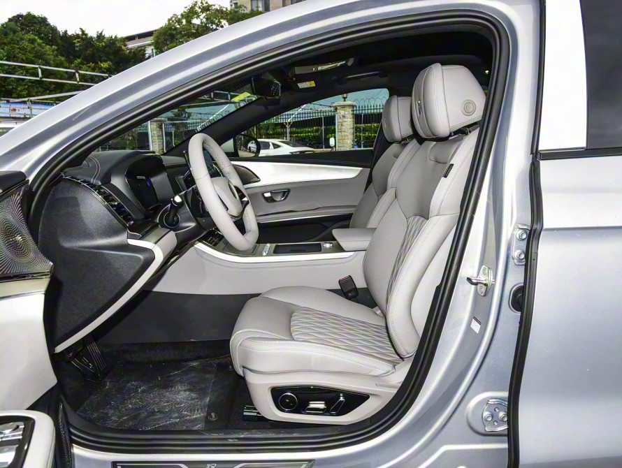 BYD Han DM-i 245KM Mid+ 2025 BYD Han DM-i 245KM Mid+ 2025