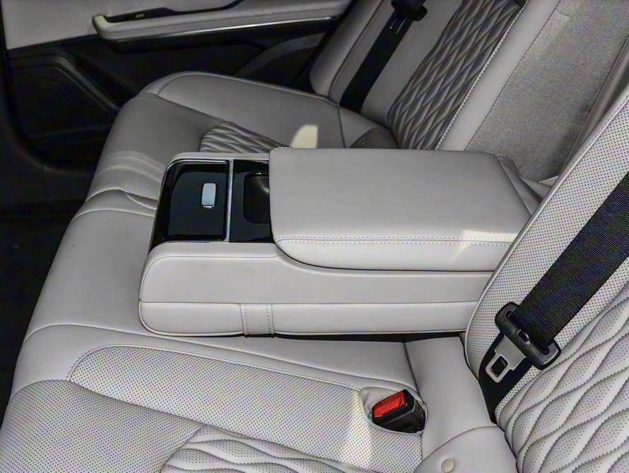 BYD Han DM-i 245KM Mid 2025 BYD Han DM-i 245KM Mid 2025