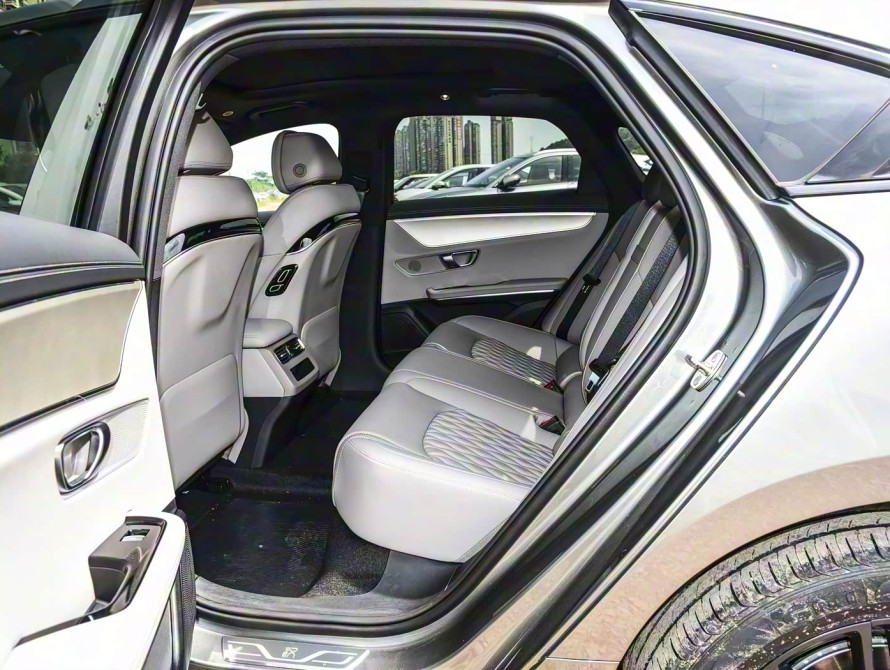 BYD Han DM-i 245KM Mid 2025 BYD Han DM-i 245KM Mid 2025