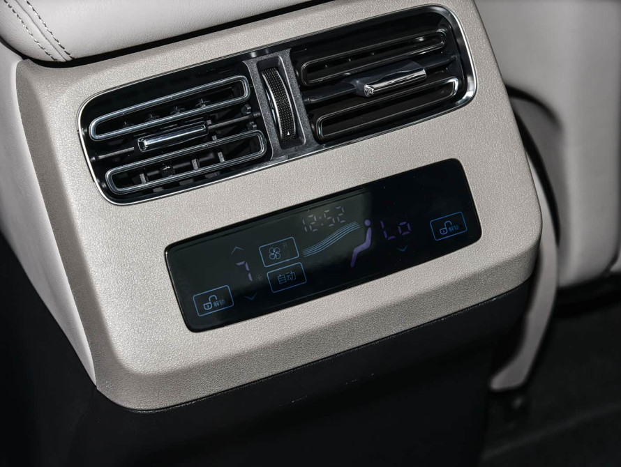 BYD Han DM-i 245KM Mid 2025 BYD Han DM-i 245KM Mid 2025