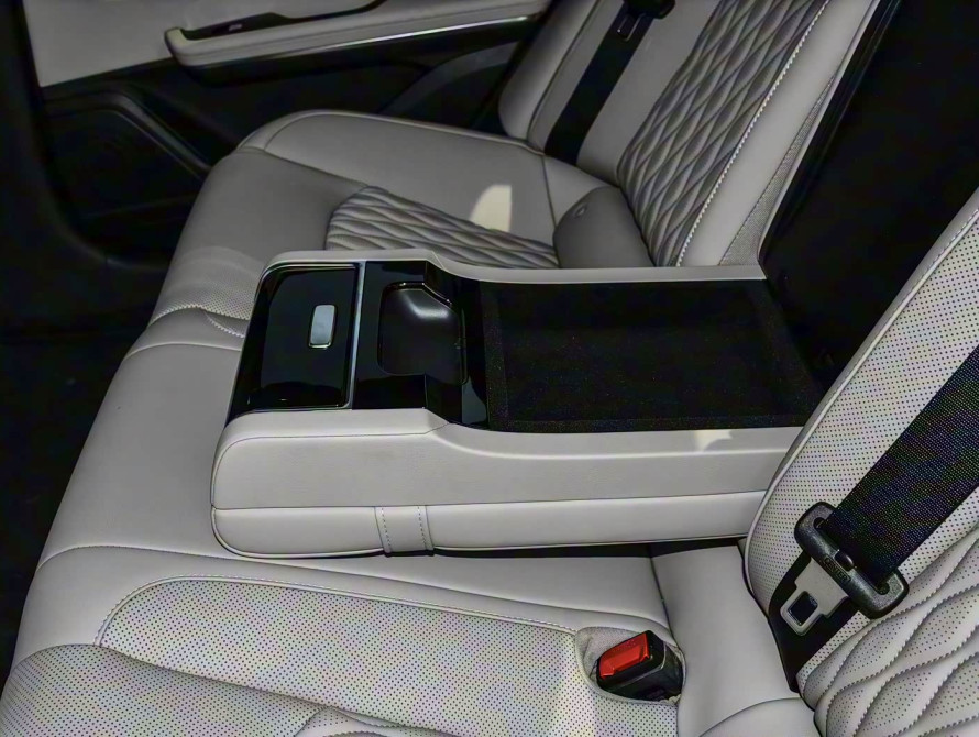 BYD Han DM-i 245KM Mid 2025 BYD Han DM-i 245KM Mid 2025