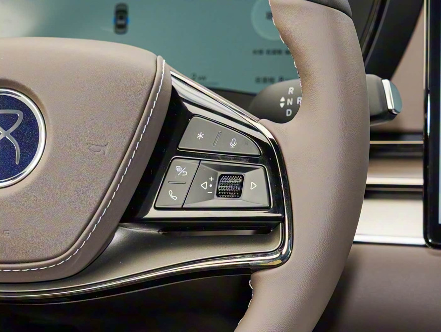 BYD Han DM-i 245KM Basic 2025 BYD Han DM-i 245KM Basic 2025