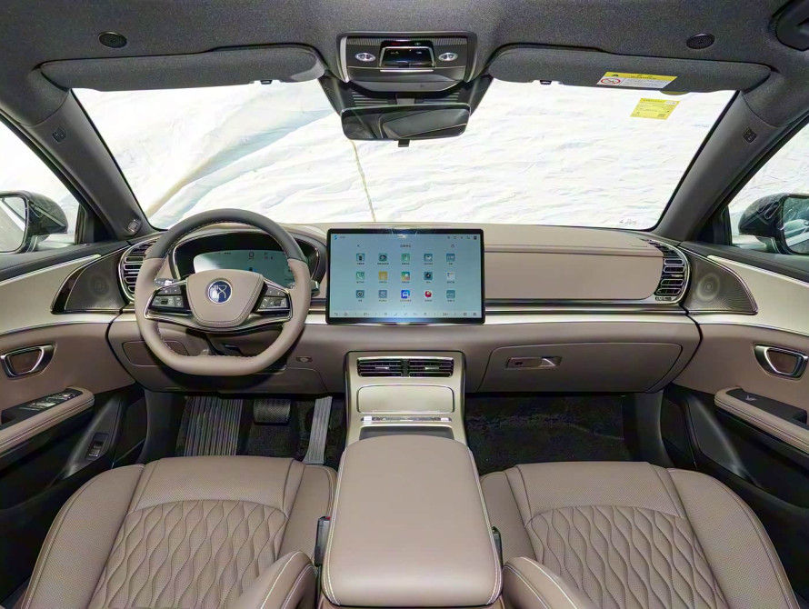 BYD Han DM-i 245KM Basic 2025 BYD Han DM-i 245KM Basic 2025
