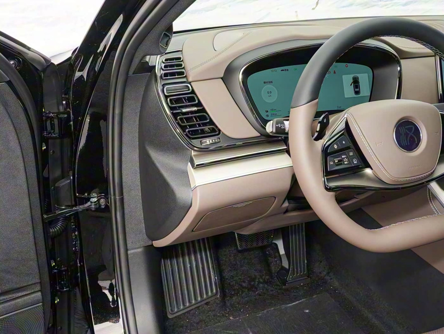 BYD Han DM-i 245KM Basic 2025 BYD Han DM-i 245KM Basic 2025