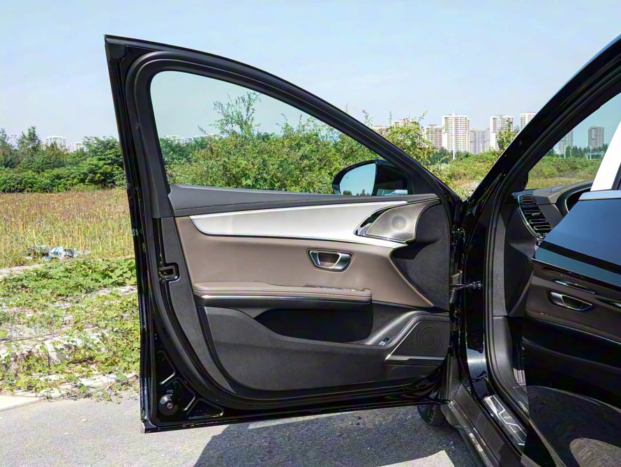 BYD Han DM-i 245KM Basic 2025 BYD Han DM-i 245KM Basic 2025