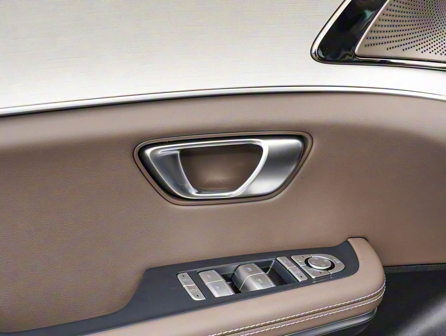 BYD Han DM-i 245KM Basic 2025 BYD Han DM-i 245KM Basic 2025