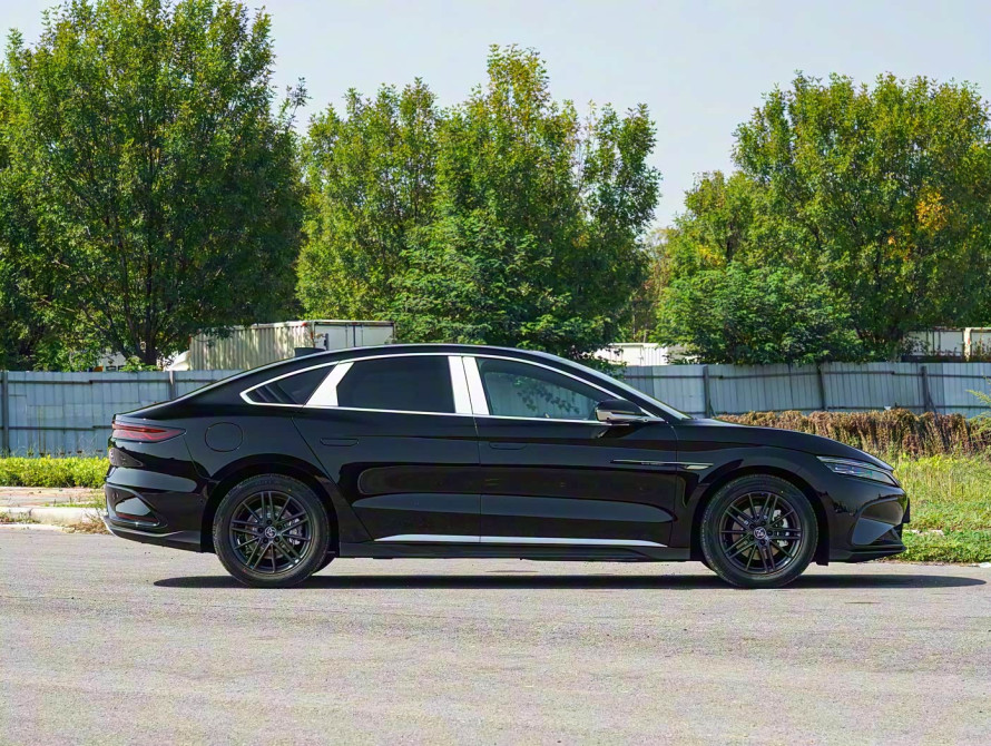 BYD Han DM-i 245KM Basic 2025 BYD Han DM-i 245KM Basic 2025