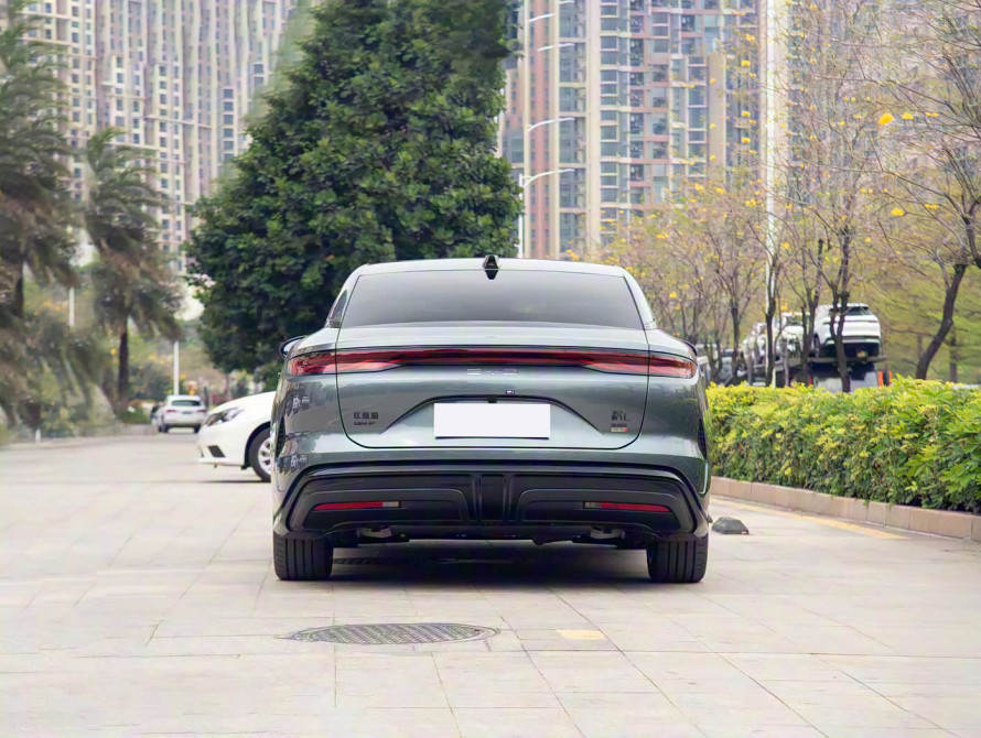 BYD Han L DM-p Top 2025 BYD Han L DM-p Top 2025