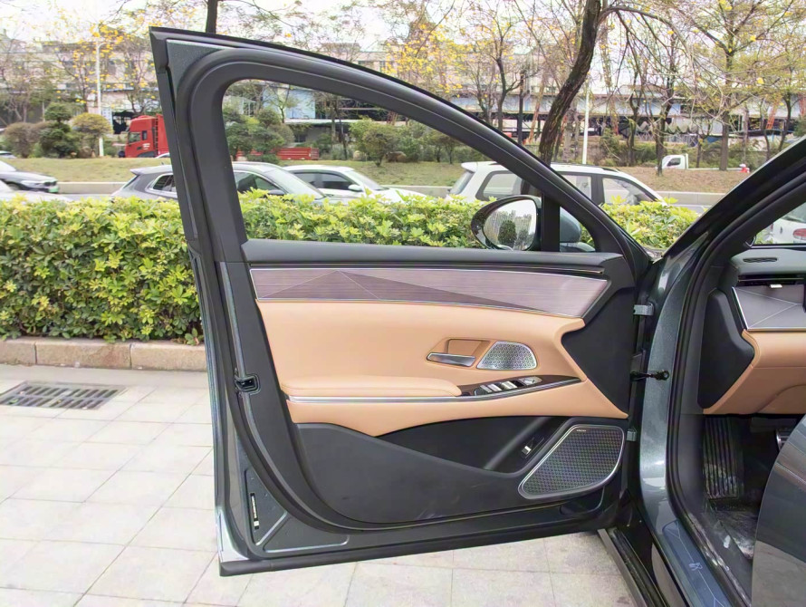 BYD Han L DM-p Top 2025 BYD Han L DM-p Top 2025