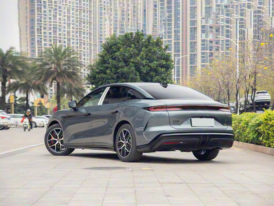 BYD Han L DM-p Top 2025 BYD Han L DM-p Top 2025