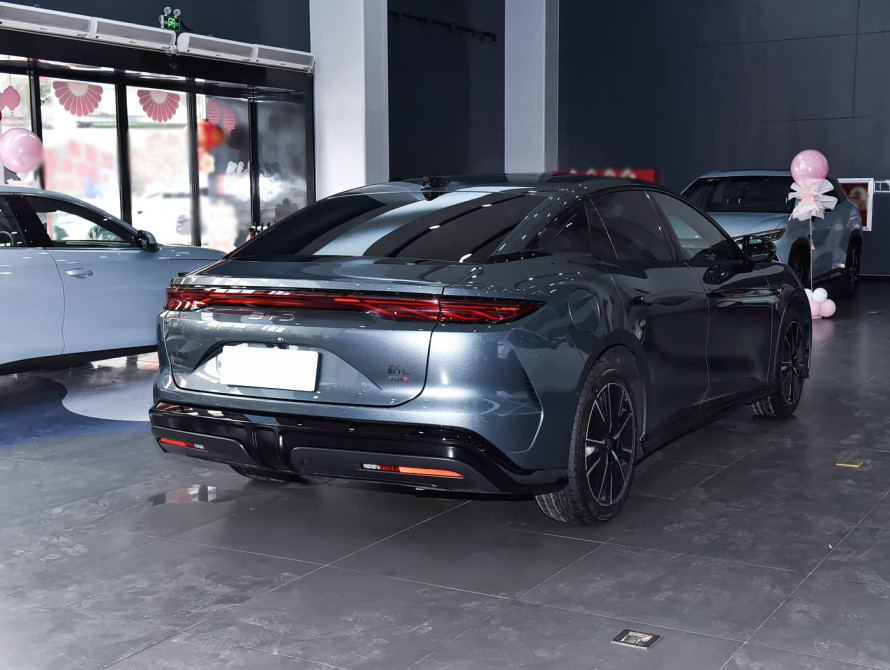 BYD Han L DM-i 200KM Mid 2025 BYD Han L DM-i 200KM Mid 2025