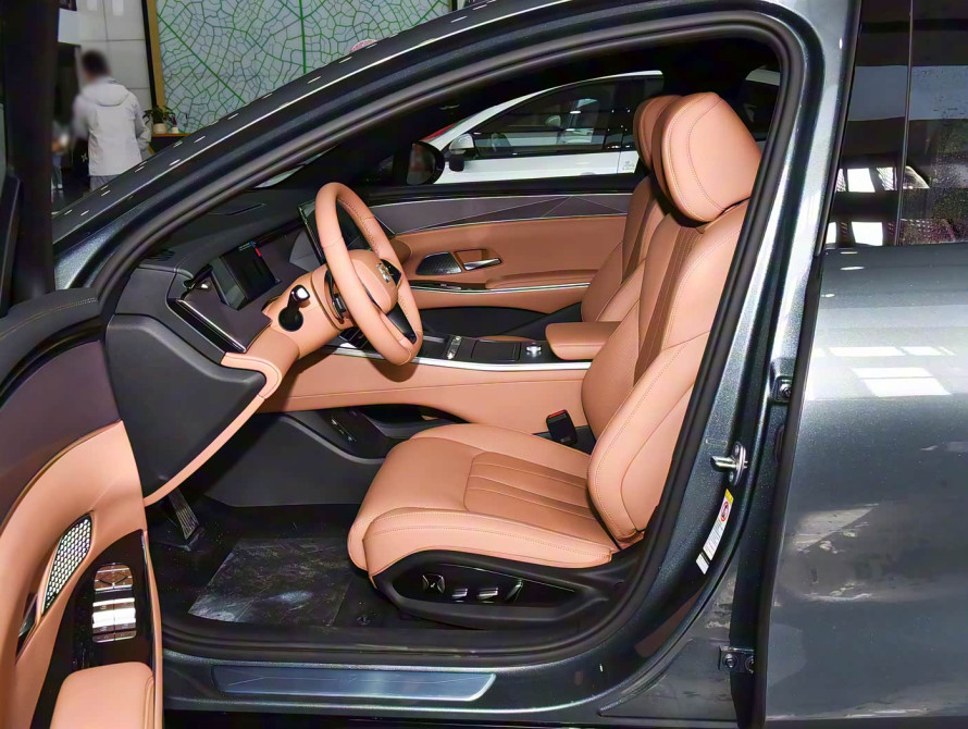 BYD Han L DM-i 200KM Mid 2025 BYD Han L DM-i 200KM Mid 2025