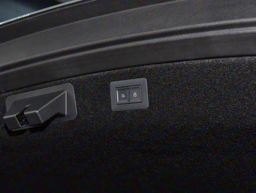 BYD Han L DM-i 200KM Mid 2025 BYD Han L DM-i 200KM Mid 2025