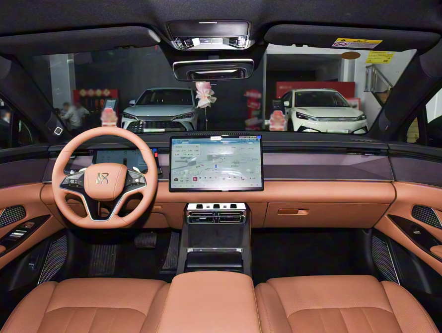 BYD Han L DM-i 200KM Mid 2025 BYD Han L DM-i 200KM Mid 2025