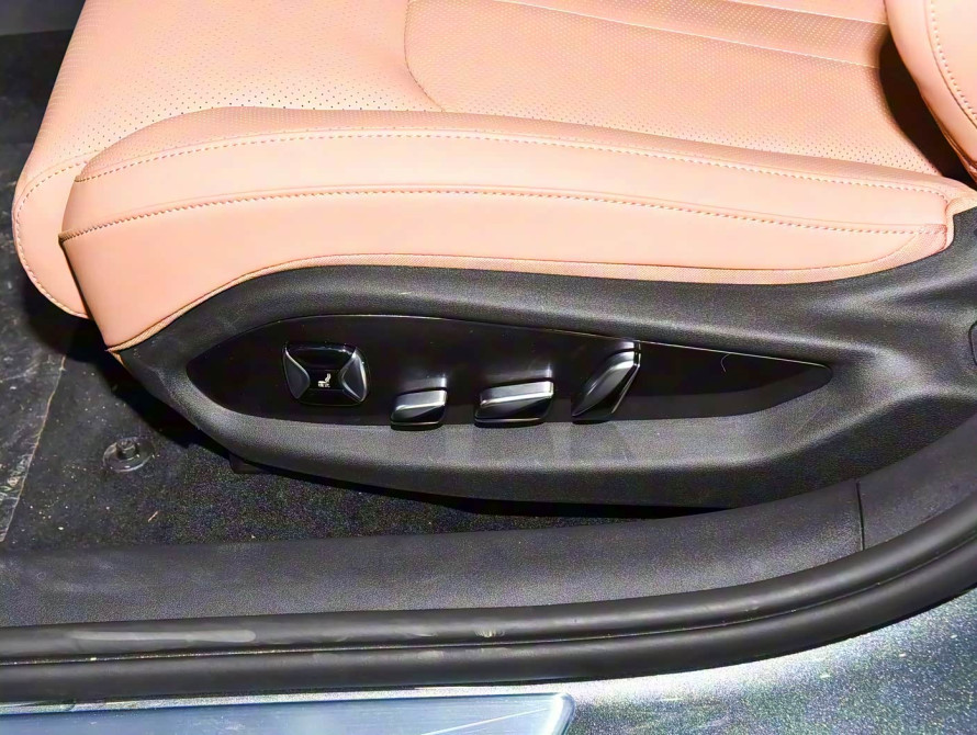 BYD Han L DM-i 200KM Mid 2025 BYD Han L DM-i 200KM Mid 2025