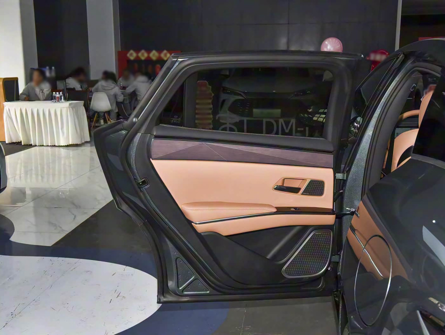 BYD Han L DM-i 200KM Mid 2025 BYD Han L DM-i 200KM Mid 2025