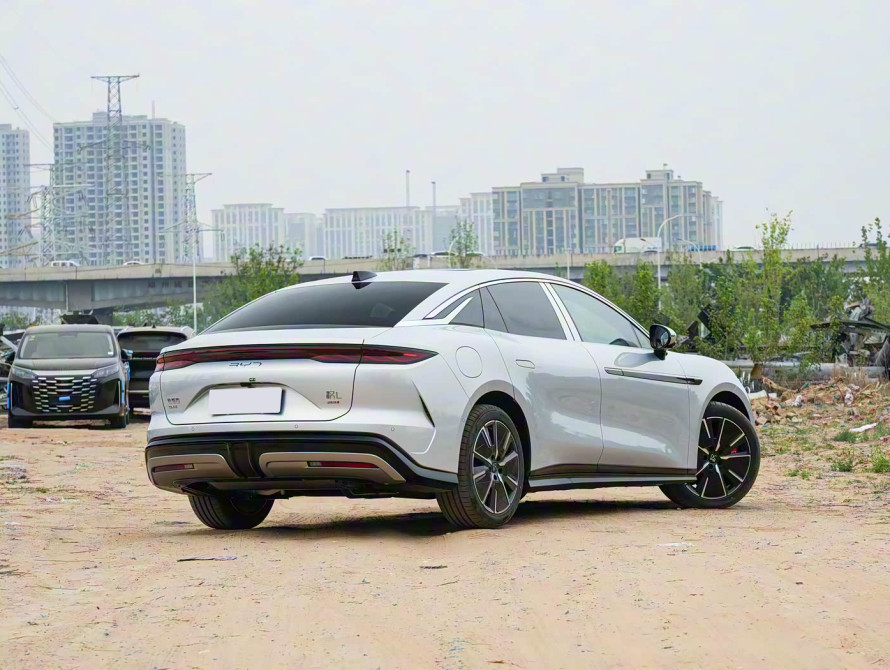 BYD Han L DM-i 200KM Basic 2025 BYD Han L DM-i 200KM Basic 2025