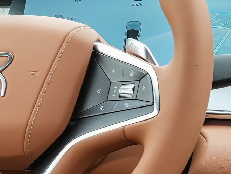 BYD Han L DM-i 200KM Basic 2025 BYD Han L DM-i 200KM Basic 2025