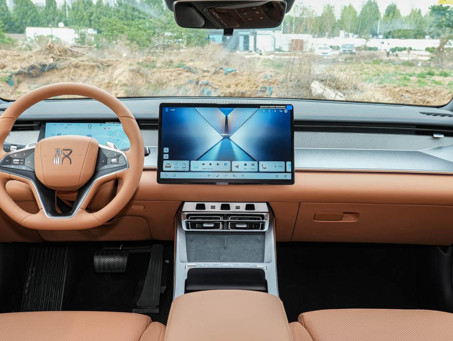 BYD Han L DM-i 200KM Basic 2025 BYD Han L DM-i 200KM Basic 2025