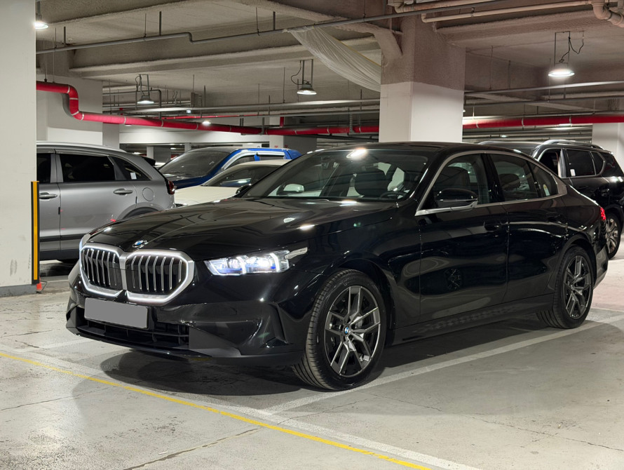 BMW 5-Series 530i Luxury 2025 BMW 5-Series 530i Luxury 2025