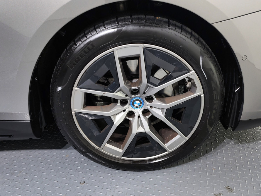 BMW 5-Series 530i xDrive 2025 BMW 5-Series 530i xDrive 2025
